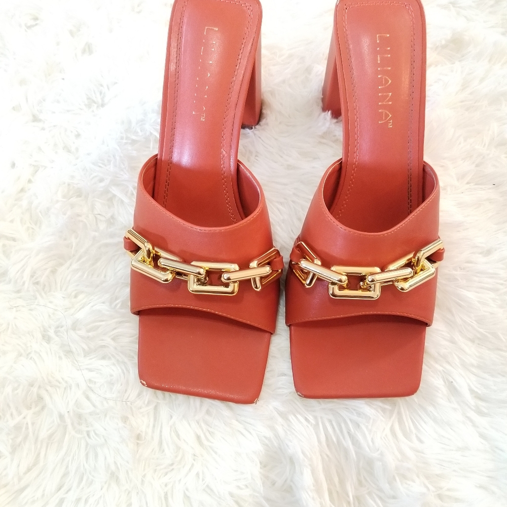 Metal chain chunky heels